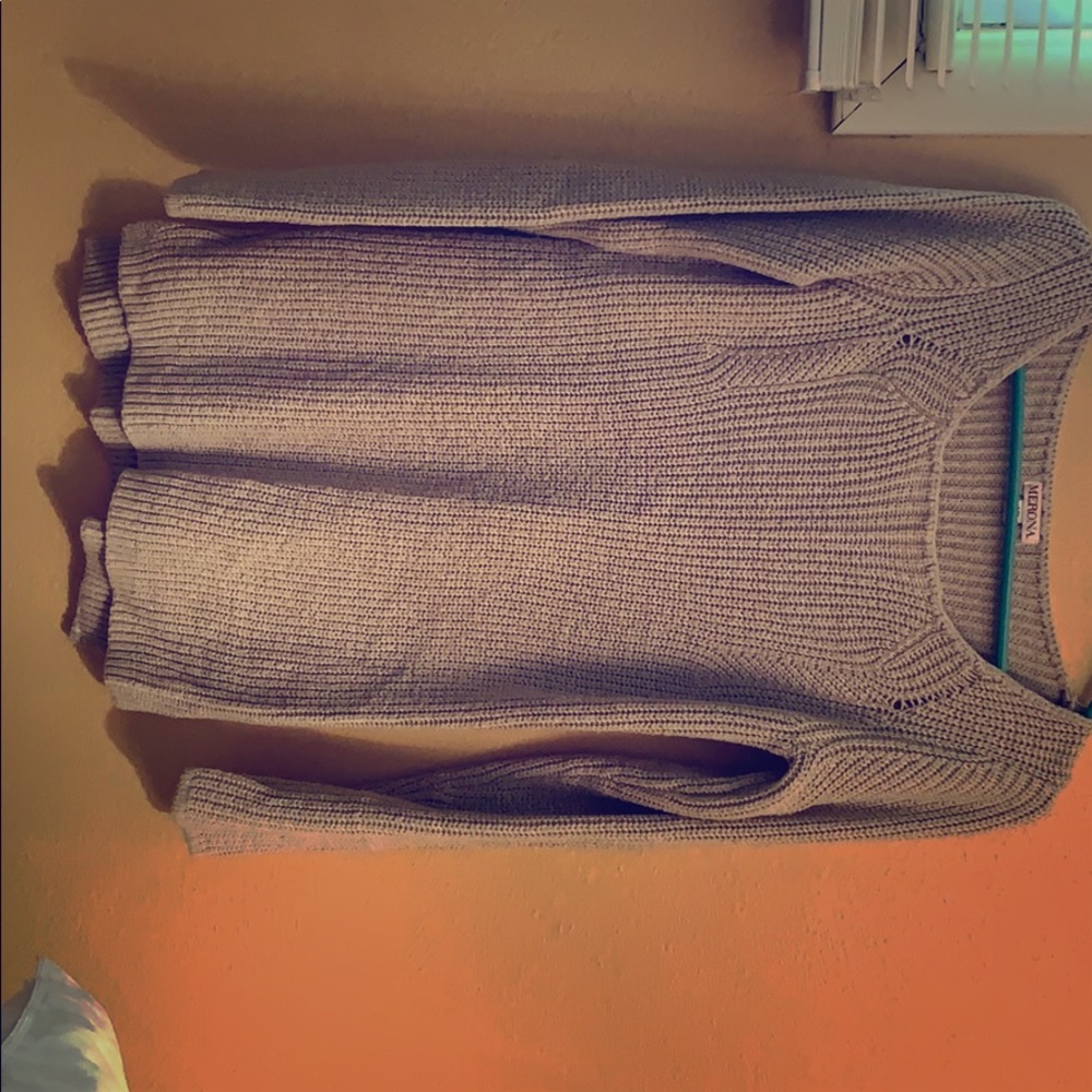 Chunky knit sweater perfect for fall!